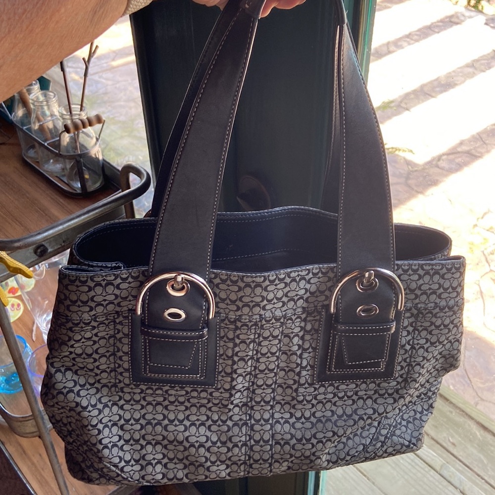Coach signature 9x12 satchel with leather straps - Picture 5 of 6